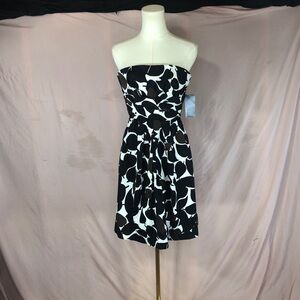 NWT Size 00 XS Small Strapless Black & White Floral Print Dress
